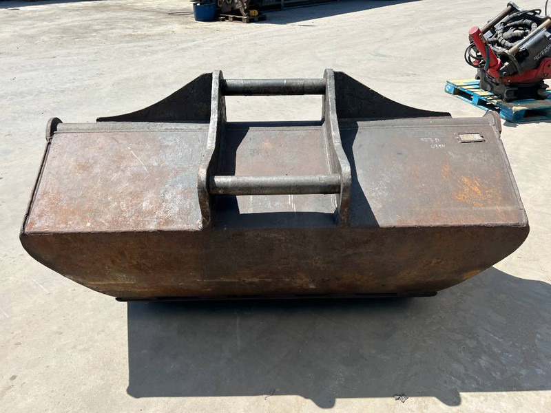 SMP S70 - Bucket for Construction machinery: picture 5 SMP S70 - Bucket for Construction machinery: picture 5