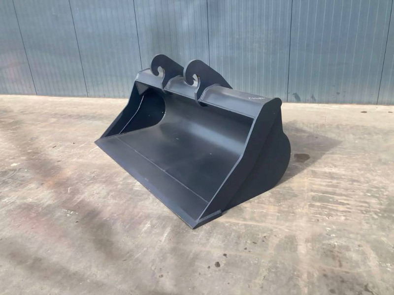 Smitma CW40 2.00m - Bucket for Construction machinery: picture 3 Smitma CW40 2.00m - Bucket for Construction machinery: picture 3