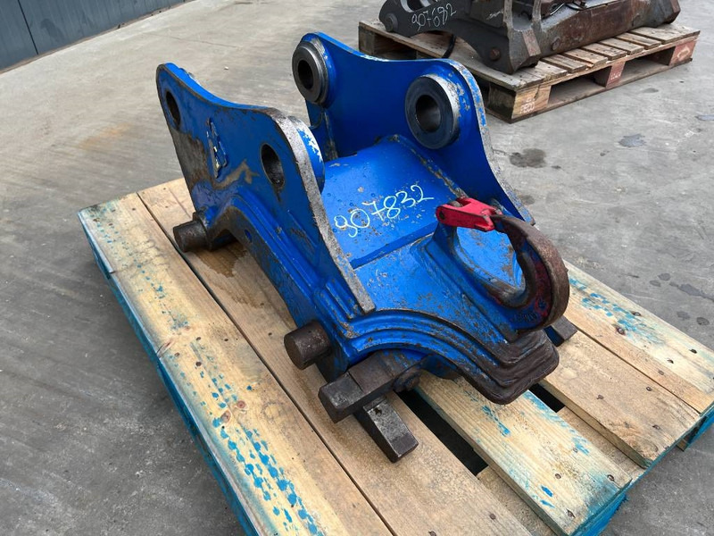 Verachtert CW30S / CW40S - DX140 / DX160 - Quick coupler for Construction machinery: picture 3 Verachtert CW30S / CW40S - DX140 / DX160 - Quick coupler for Construction machinery: picture 3