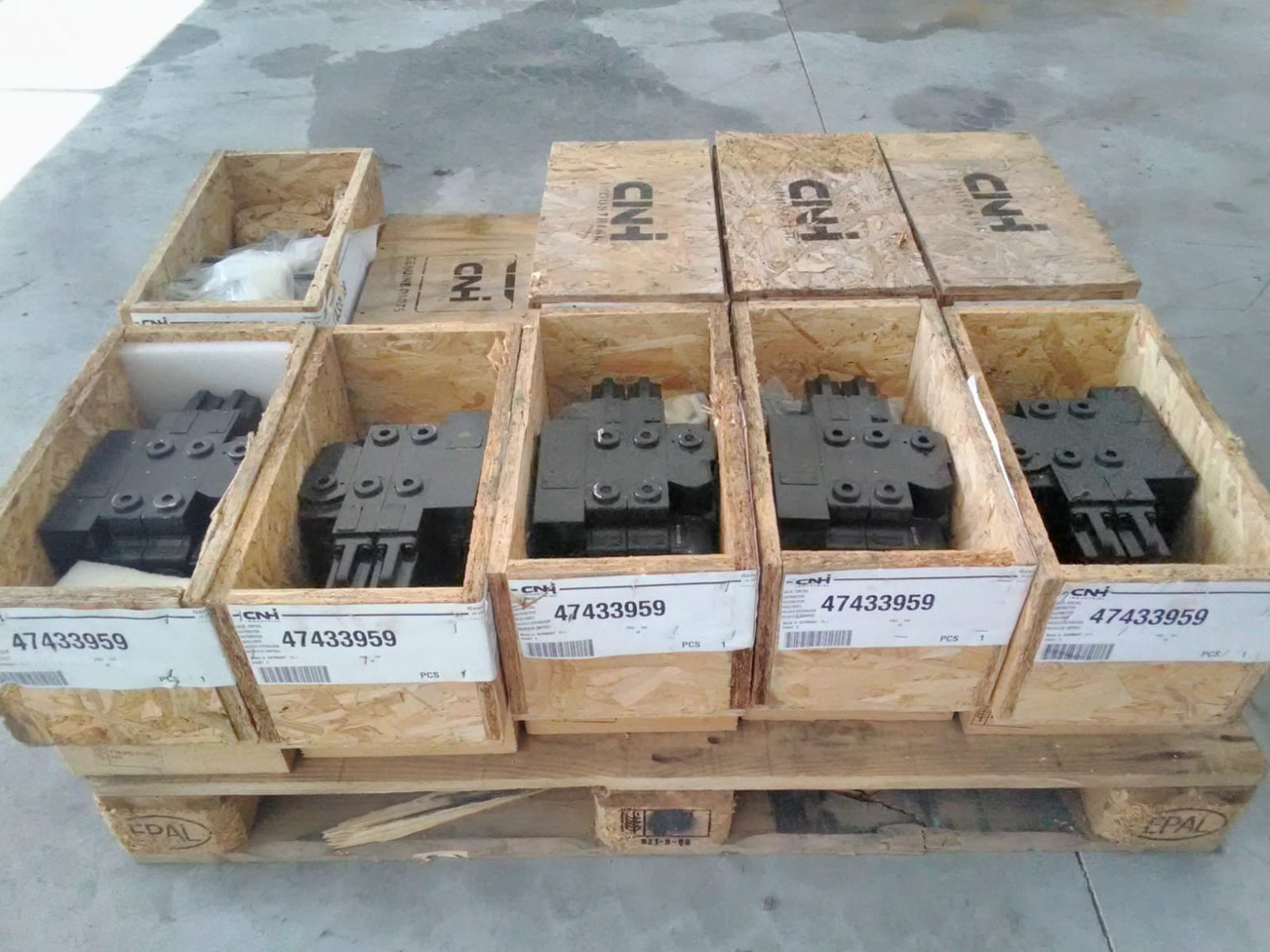 CNH 47433959 - Hydraulic valve for Agricultural machinery: picture 1 CNH 47433959 - Hydraulic valve for Agricultural machinery: picture 1