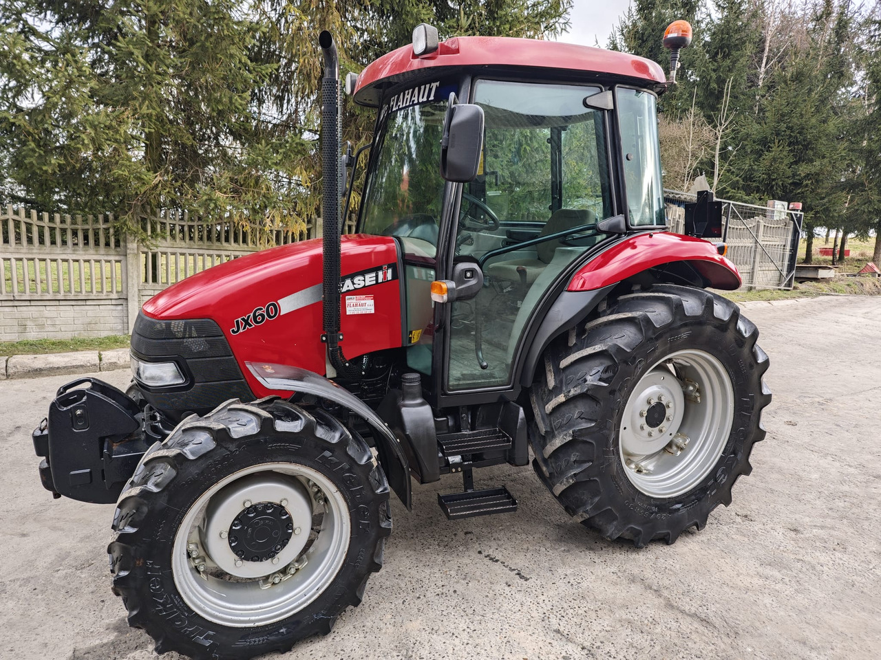 Ciągnik JX 60 - Farm tractor: picture 2 Ciągnik JX 60 - Farm tractor: picture 2