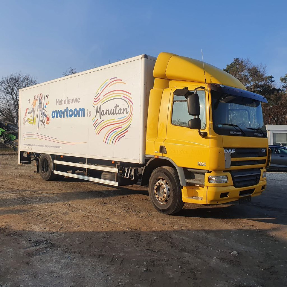 DAF CF 65.220 - Box truck: picture 2 DAF CF 65.220 - Box truck: picture 2