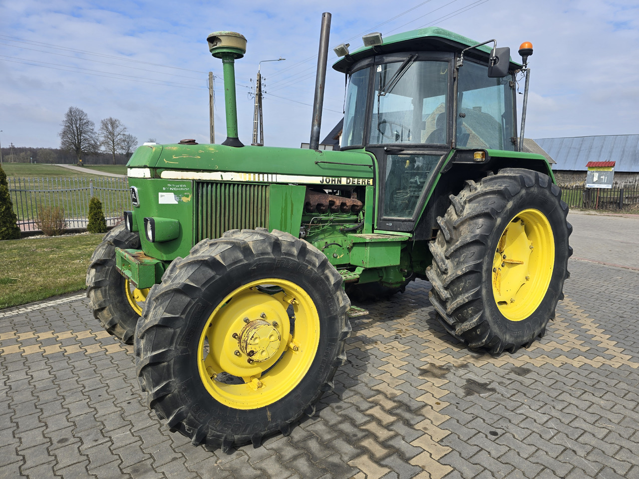 JOHN DEERE 3140 - Farm tractor: picture 1 JOHN DEERE 3140 - Farm tractor: picture 1