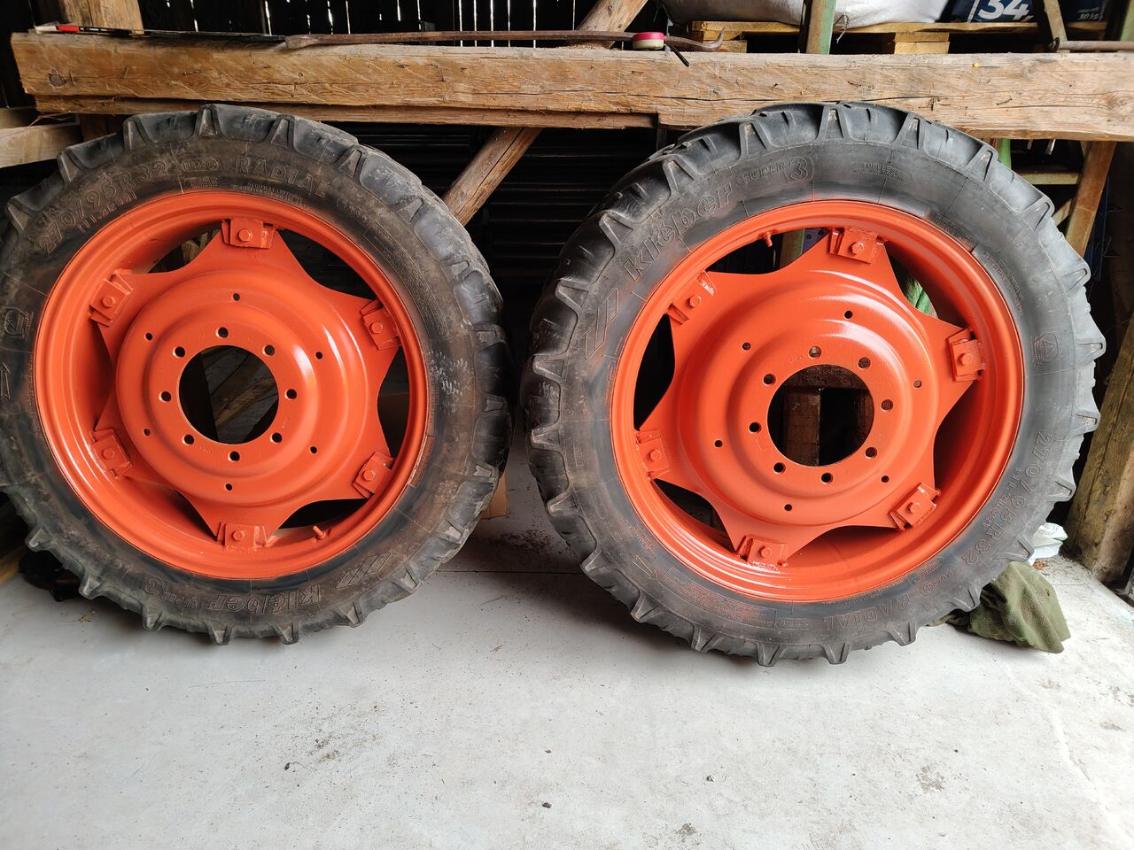 Kleber, Taurus 11.2 R32 (270/95 R32), 9.5 R48 - Wheel and tire package for Agricultural machinery: picture 1 Kleber, Taurus 11.2 R32 (270/95 R32), 9.5 R48 - Wheel and tire package for Agricultural machinery: picture 1