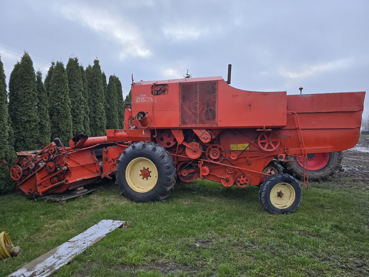LAVERDA M120 - Combine harvester: picture 2 LAVERDA M120 - Combine harvester: picture 2