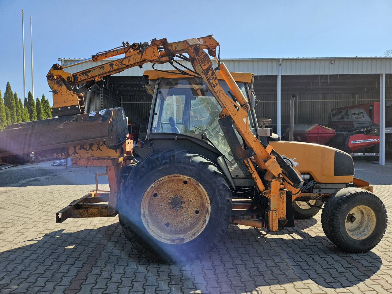 Renault Egros - Garden mower: picture 1 Renault Egros - Garden mower: picture 1