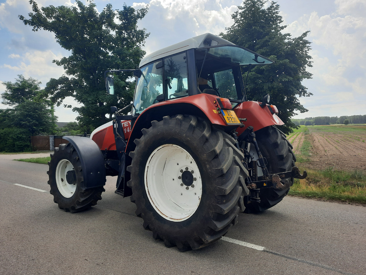 STEYR 9145 - Farm tractor: picture 4 STEYR 9145 - Farm tractor: picture 4