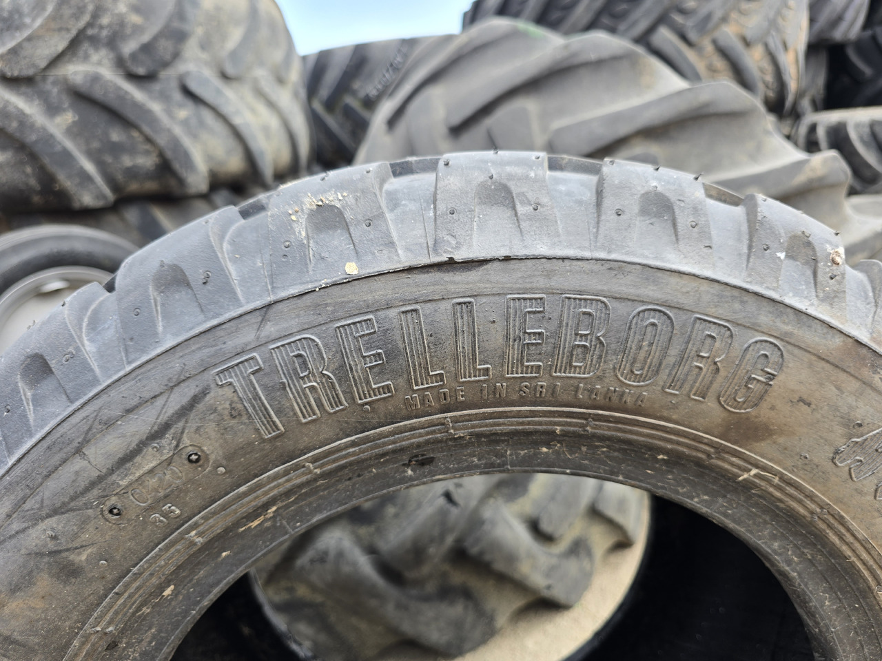 TRELLEBORG 340/55-16 - Tire for Construction machinery: picture 5 TRELLEBORG 340/55-16 - Tire for Construction machinery: picture 5