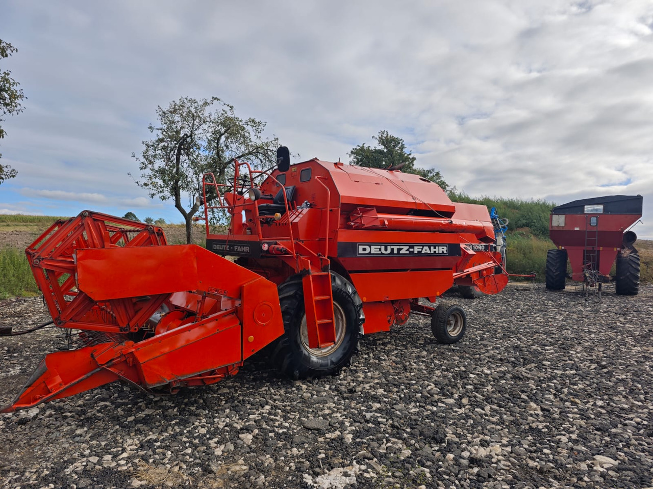 Deutz-fahr M 1080 - Combine harvester: picture 1 Deutz-fahr M 1080 - Combine harvester: picture 1