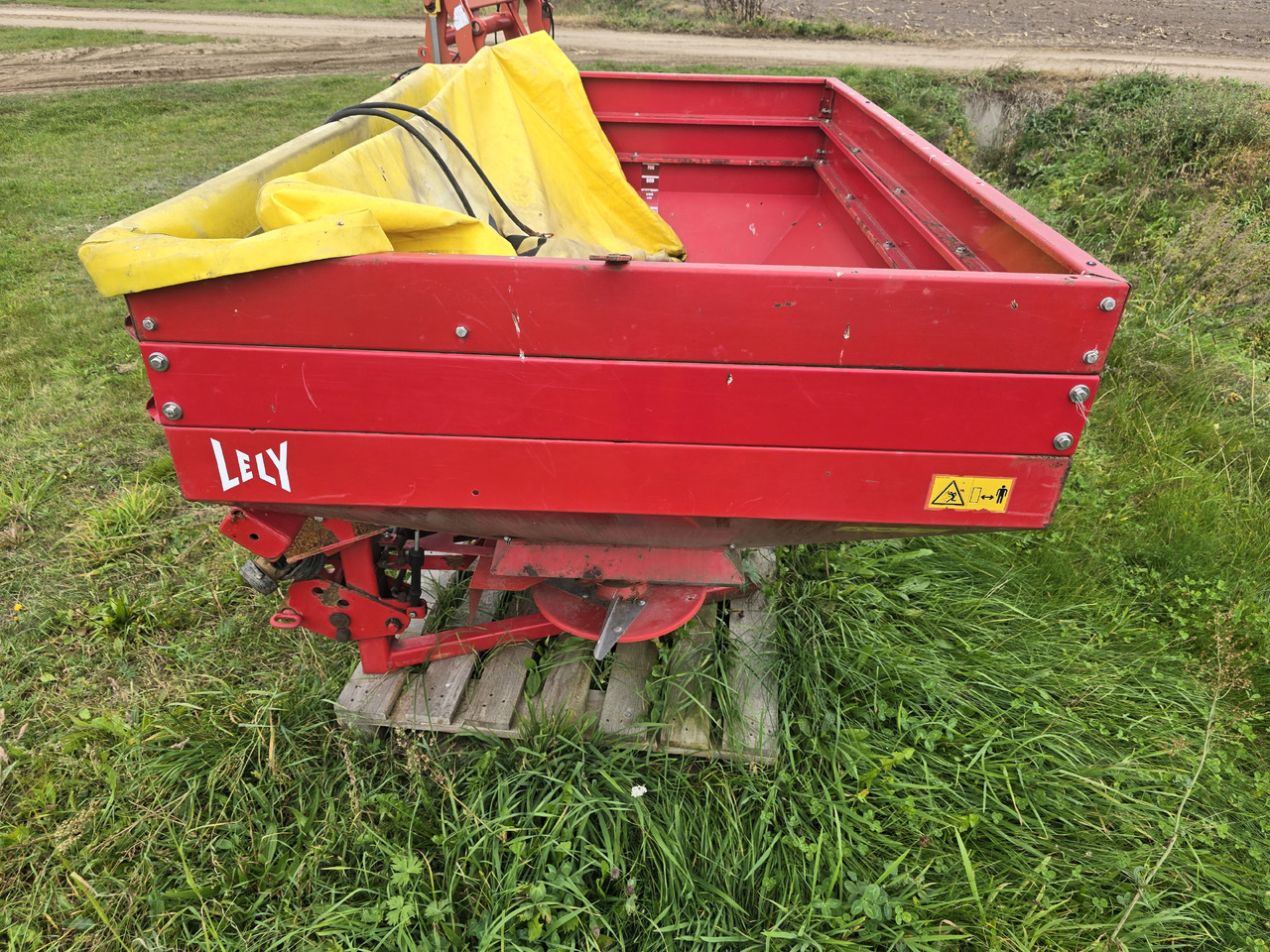 Lely SE 1500 Fertiliner - Fertilizer spreader: picture 4 Lely SE 1500 Fertiliner - Fertilizer spreader: picture 4