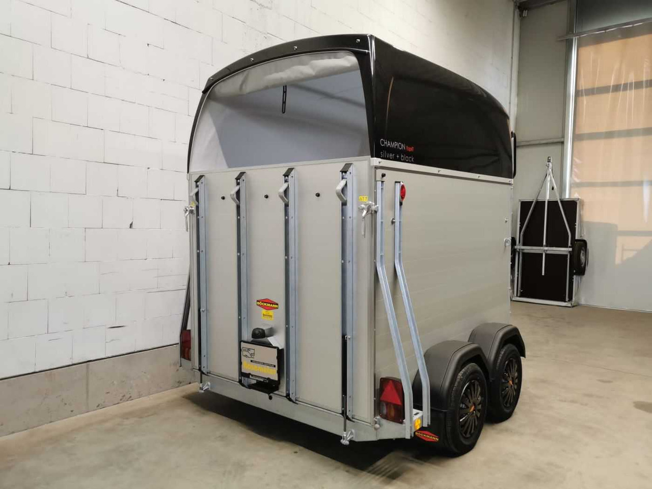 New Horse trailer BOECKMANN Champion Esprit silv+bl SK P Pferdeanhänger: picture 9