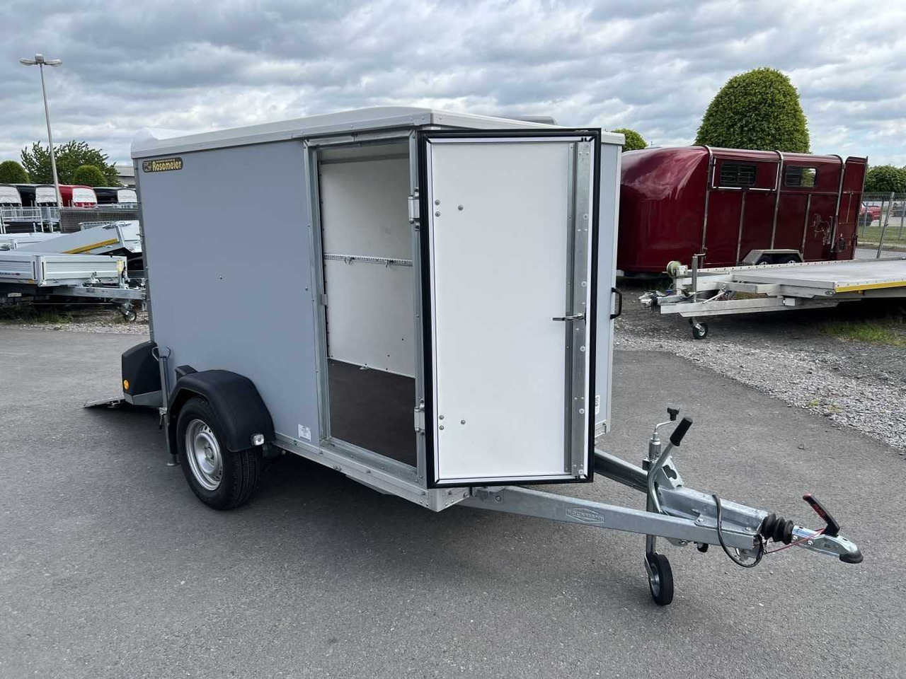 New Closed box trailer BOECKMANN KT 2513/135 F Tür TKL Stützen Kofferanhänger: picture 17 New Closed box trailer BOECKMANN KT 2513/135 F Tür TKL Stützen Kofferanhänger: picture 17