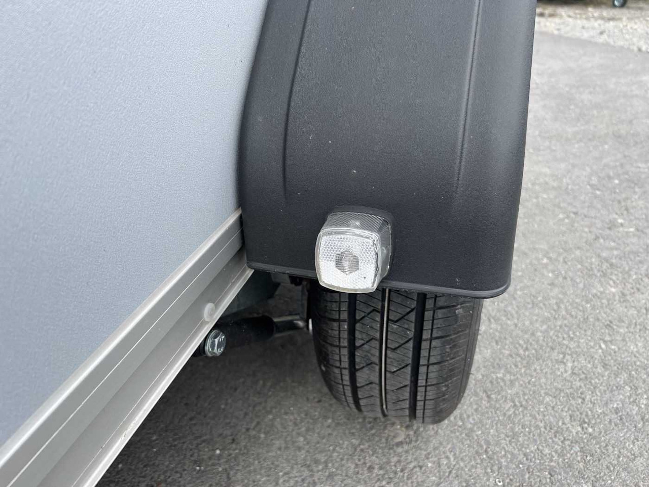 New Closed box trailer BOECKMANN KT 2513/135 F Tür TKL Stützen Kofferanhänger: picture 27 New Closed box trailer BOECKMANN KT 2513/135 F Tür TKL Stützen Kofferanhänger: picture 27