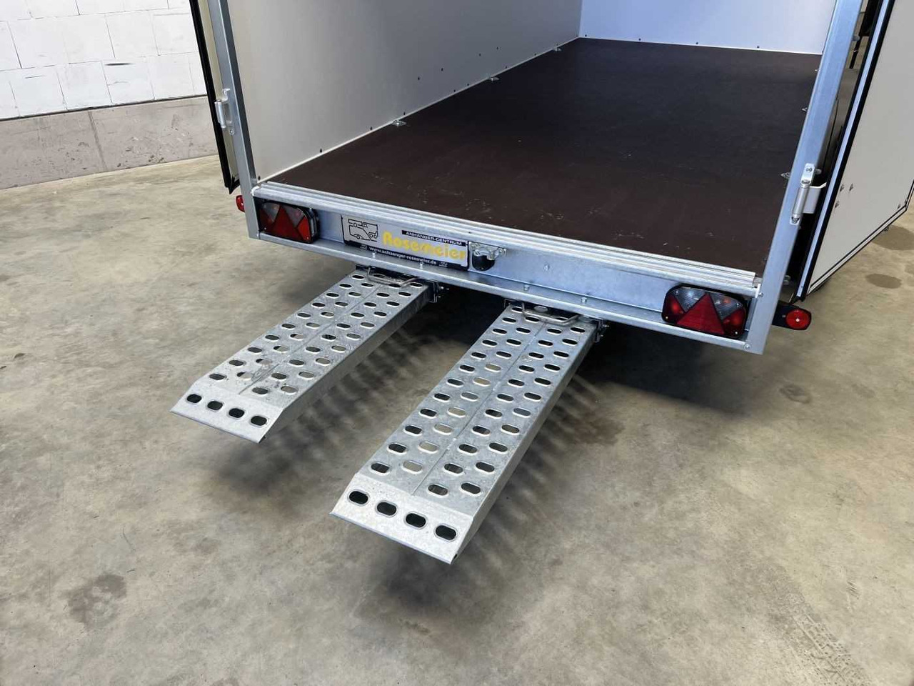 BOECKMANN KT 4018/27 H Eco XXL Tür Ramp Kofferanhänger - Closed box trailer: picture 5 BOECKMANN KT 4018/27 H Eco XXL Tür Ramp Kofferanhänger - Closed box trailer: picture 5