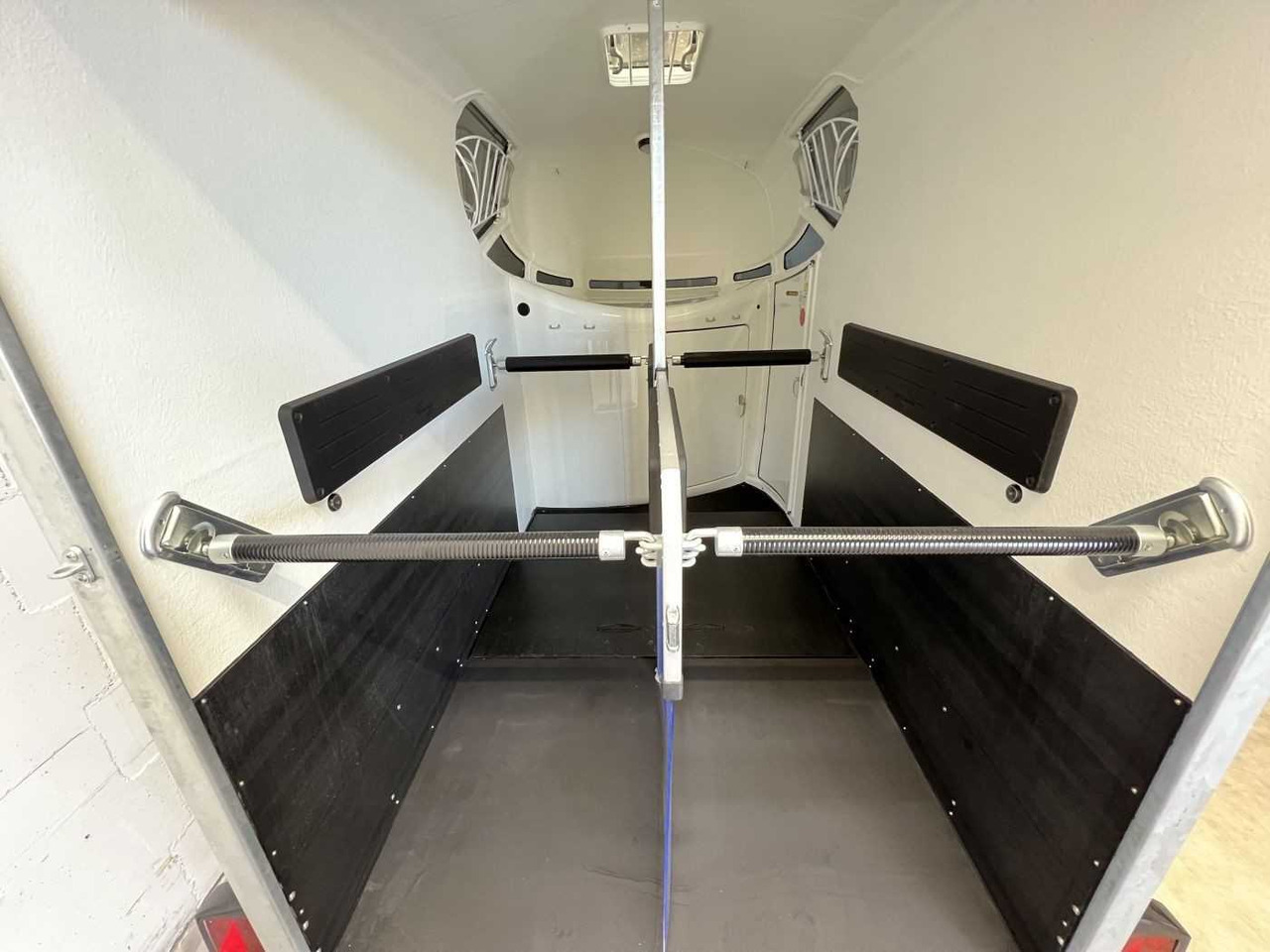 BOECKMANN Neo SKA WCF Kabel V Pferdeanhänger - Horse trailer: picture 4 BOECKMANN Neo SKA WCF Kabel V Pferdeanhänger - Horse trailer: picture 4
