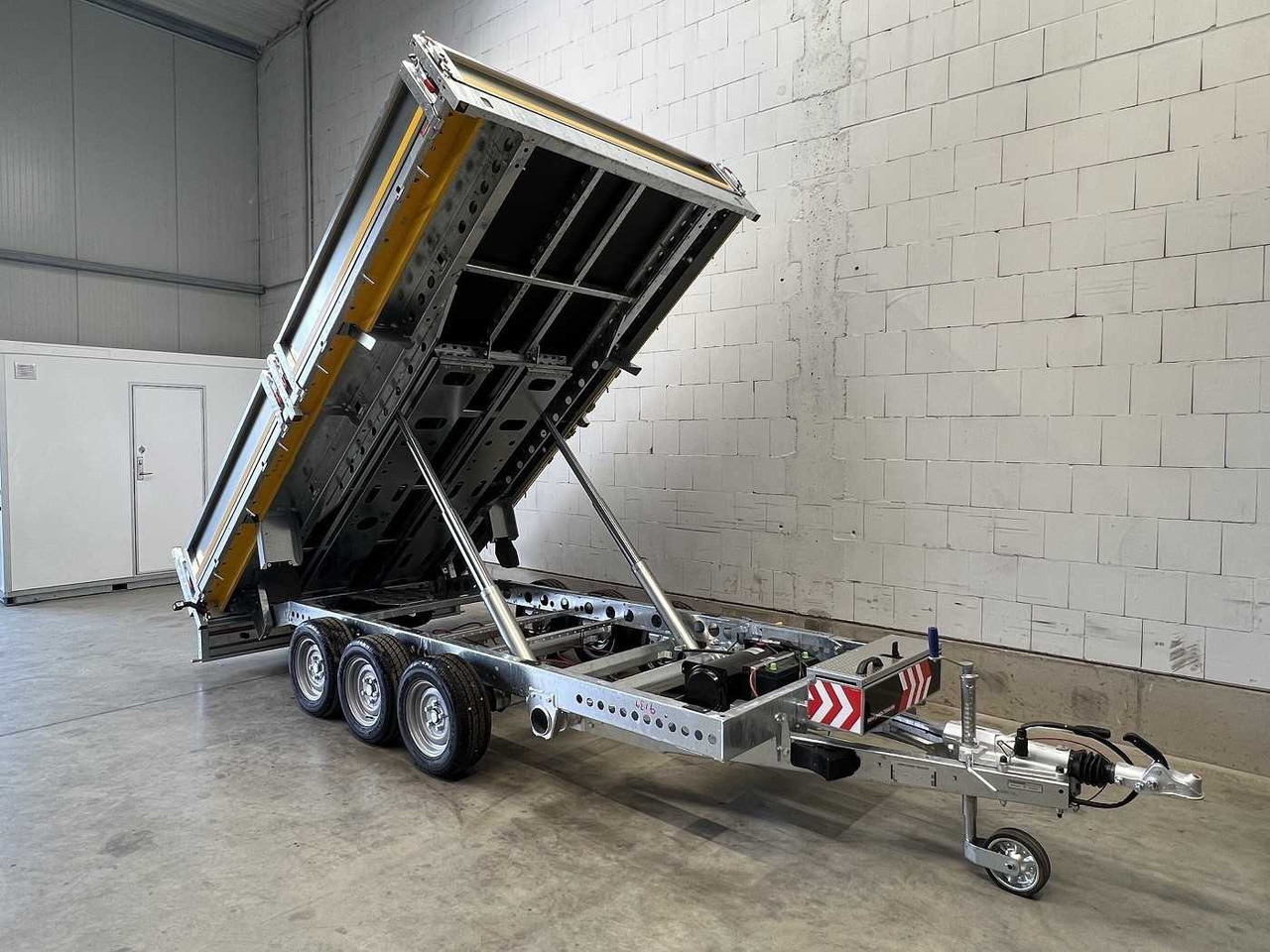 BRIAN_JAMES Tipper 526-3620-35-3-12 Rückwärtskipper - Tipper trailer: picture 2 BRIAN_JAMES Tipper 526-3620-35-3-12 Rückwärtskipper - Tipper trailer: picture 2