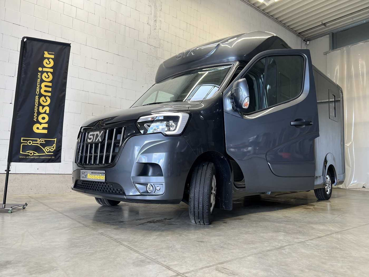 RENAULT Master Haras STX 5-Sitzer LKW - Horse truck, Van: picture 2 RENAULT Master Haras STX 5-Sitzer LKW - Horse truck, Van: picture 2
