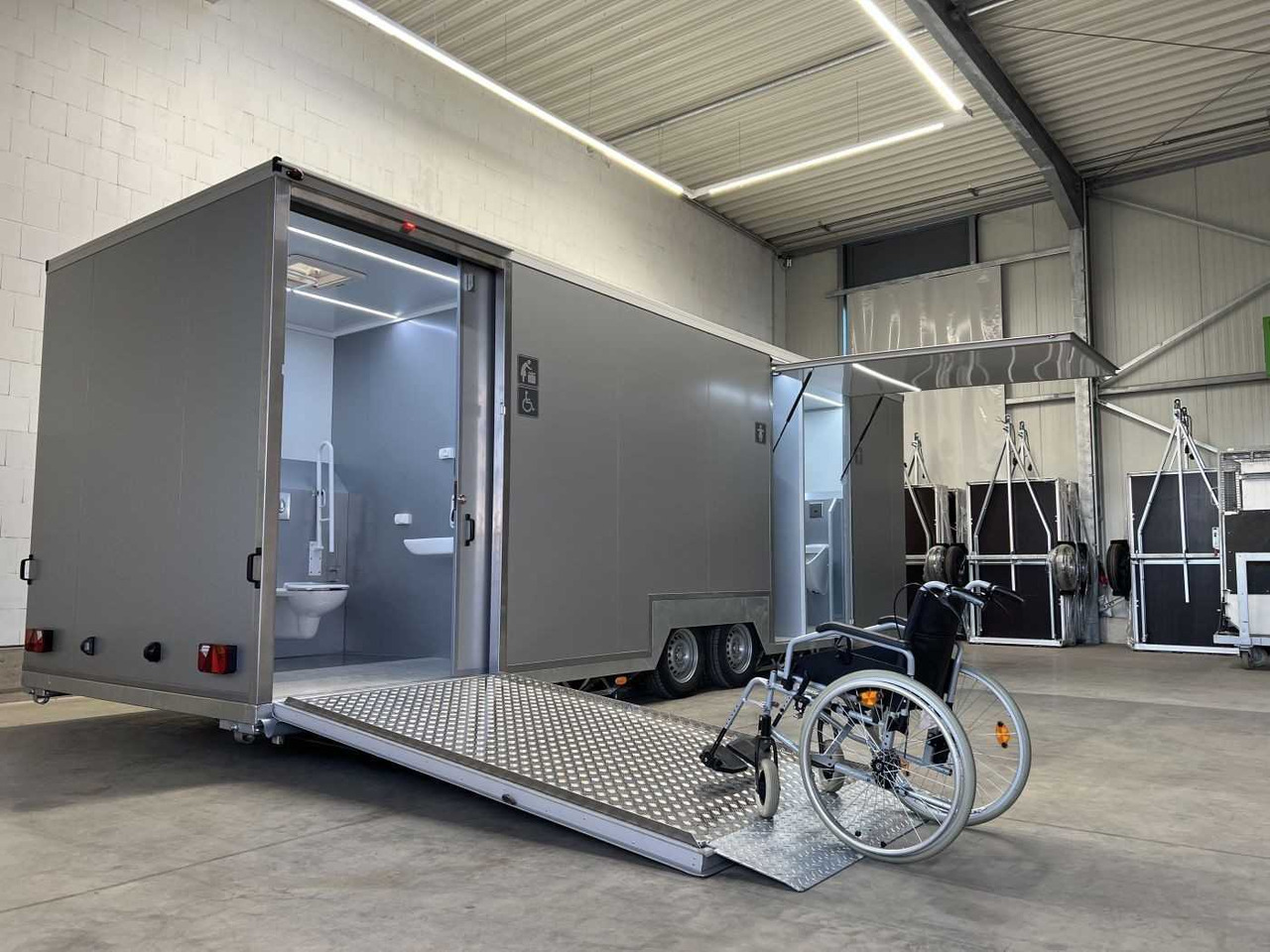 ROSEMEIER VE WC F 3574 SP Behinderten WC Toilettenanhänger - Construction container, Trailer: picture 3 ROSEMEIER VE WC F 3574 SP Behinderten WC Toilettenanhänger - Construction container, Trailer: picture 3