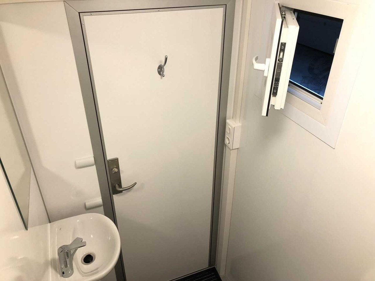 New Trailer ROSEMEIER EW TA-NO 1 Damen, 1 Herren + 1 Urinal Toilettenanhänger: picture 15