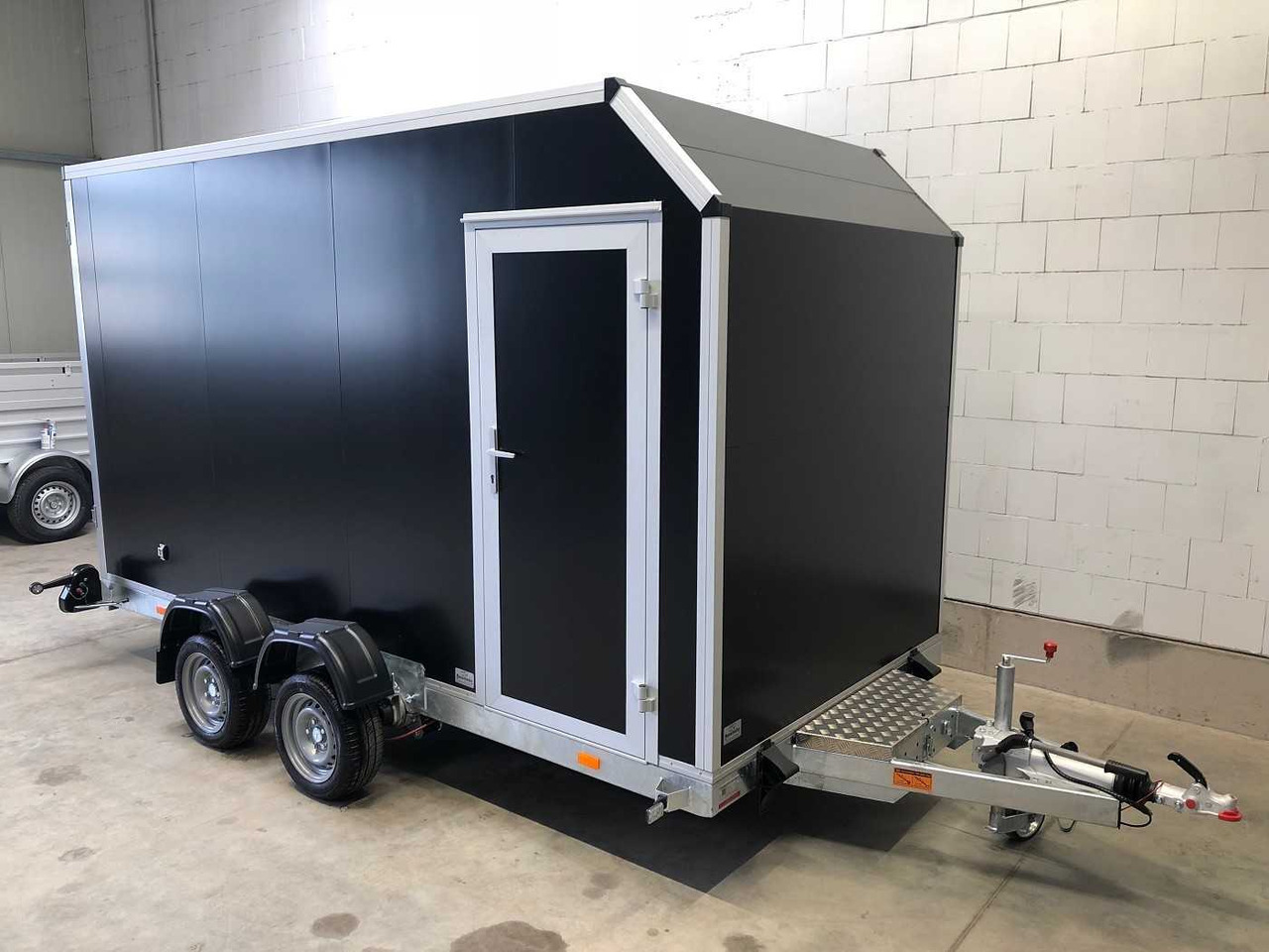 New Closed box trailer VEZEKO Husky FB K 35.40 SP EP Tür Kofferanhänger Absenker: picture 26 New Closed box trailer VEZEKO Husky FB K 35.40 SP EP Tür Kofferanhänger Absenker: picture 26