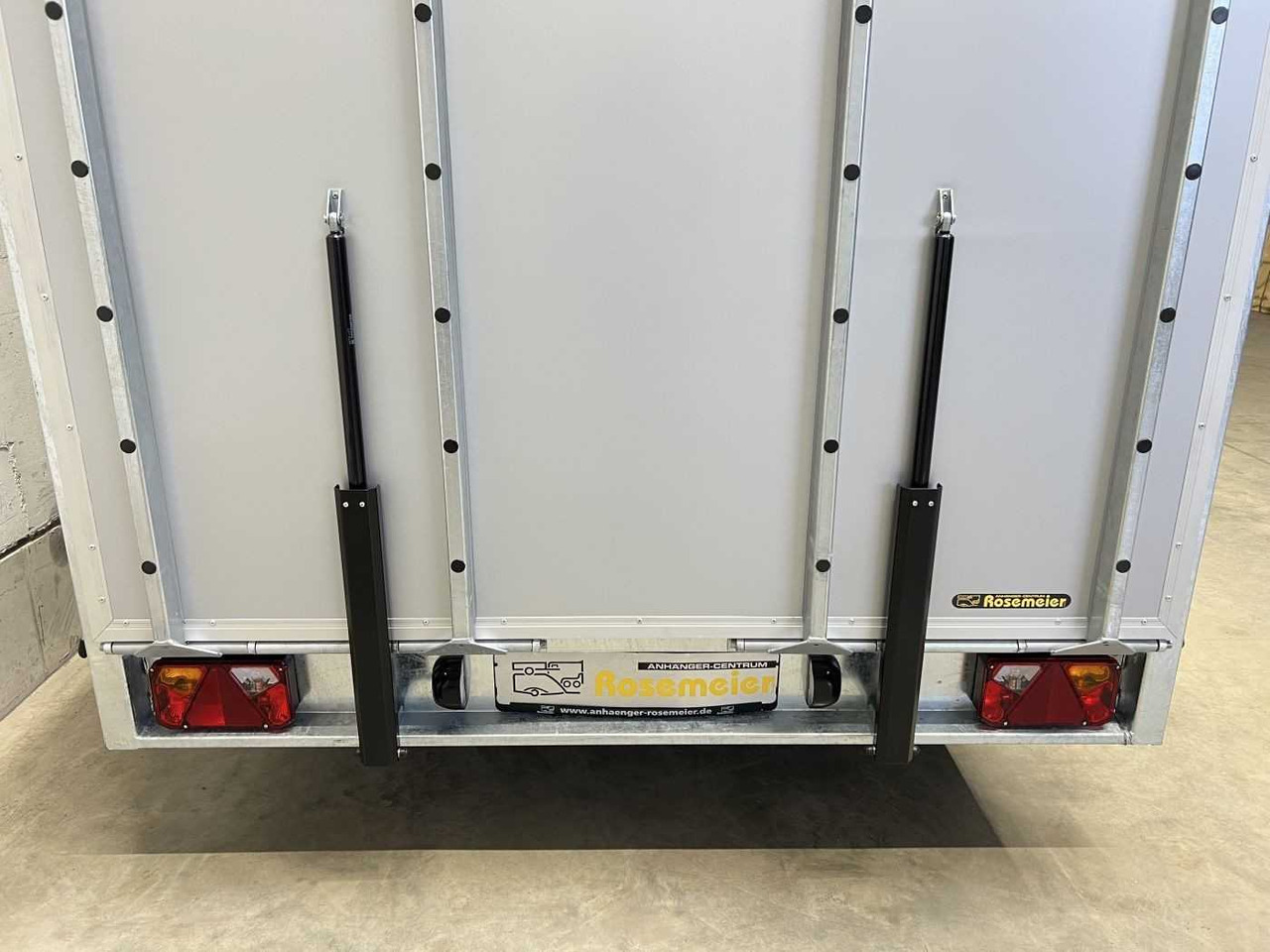 New Motorcycle trailer VEZEKO TK C 27.35 Motorradedition Kofferanhänger: picture 17 New Motorcycle trailer VEZEKO TK C 27.35 Motorradedition Kofferanhänger: picture 17