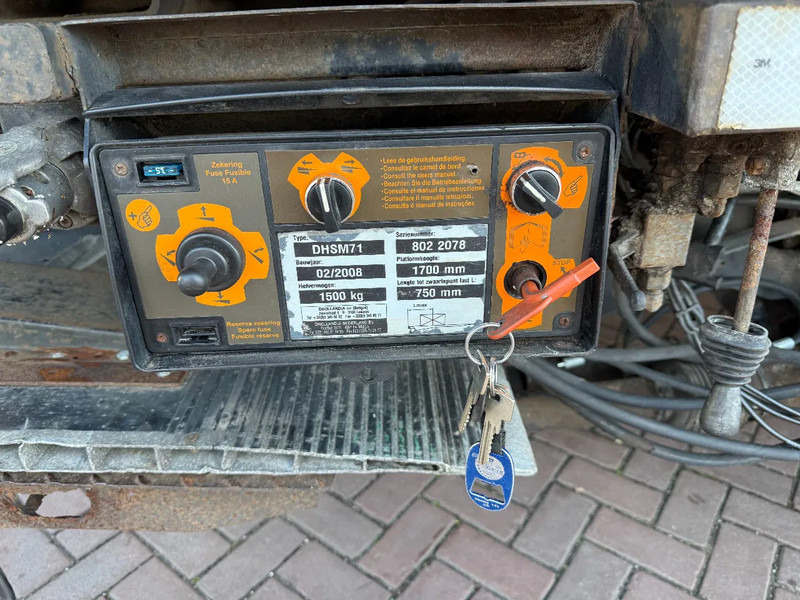 Box truck MAN TGS 18.320 TGS 18.320 4X2 LL mit Wechsel Koffer und LBW Euro5: picture 16 Box truck MAN TGS 18.320 TGS 18.320 4X2 LL mit Wechsel Koffer und LBW Euro5: picture 16