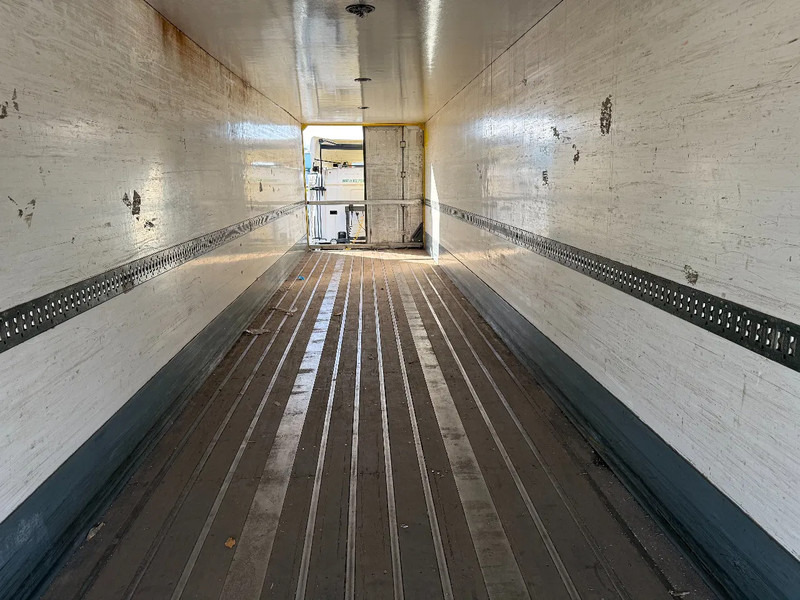 Tracon TRAILERS 3-Assige kasten oplegger met 3 tons klep / 2-assen gestuurd / APK 7-2026 - Closed box semi-trailer: picture 3 Tracon TRAILERS 3-Assige kasten oplegger met 3 tons klep / 2-assen gestuurd / APK 7-2026 - Closed box semi-trailer: picture 3