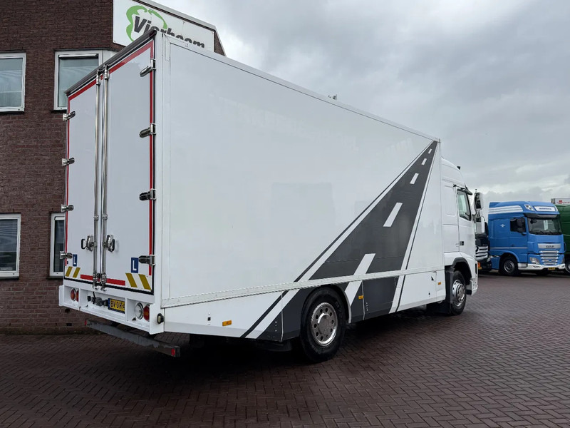 Volvo FH 400 FAHRSCHULE / DRIVINGSCHOOL / MANUAL / 4-SITZE / 343TKM / HOLLAND TRUCK!!! - Box truck: picture 4 Volvo FH 400 FAHRSCHULE / DRIVINGSCHOOL / MANUAL / 4-SITZE / 343TKM / HOLLAND TRUCK!!! - Box truck: picture 4