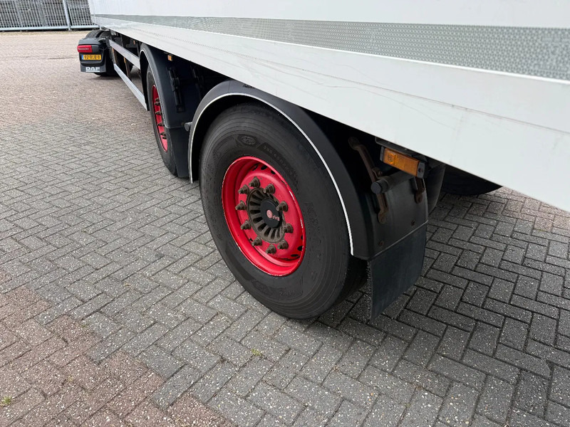 WEB TRAILER 2-Assige Tridex gestuurde kasten oplegger met 2.5-tons klep - Closed box semi-trailer: picture 3 WEB TRAILER 2-Assige Tridex gestuurde kasten oplegger met 2.5-tons klep - Closed box semi-trailer: picture 3