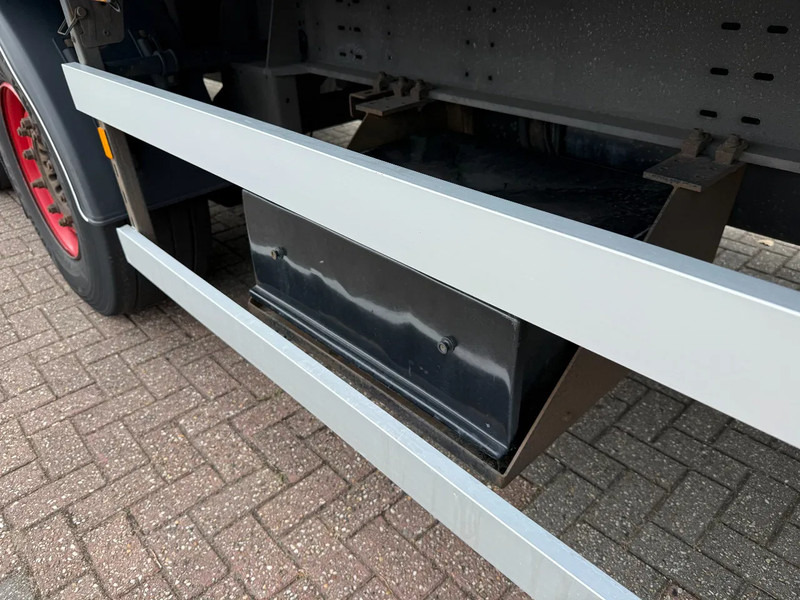 WEB TRAILER 2-Assige Tridex gestuurde kasten oplegger met 2.5-tons klep - Closed box semi-trailer: picture 5 WEB TRAILER 2-Assige Tridex gestuurde kasten oplegger met 2.5-tons klep - Closed box semi-trailer: picture 5