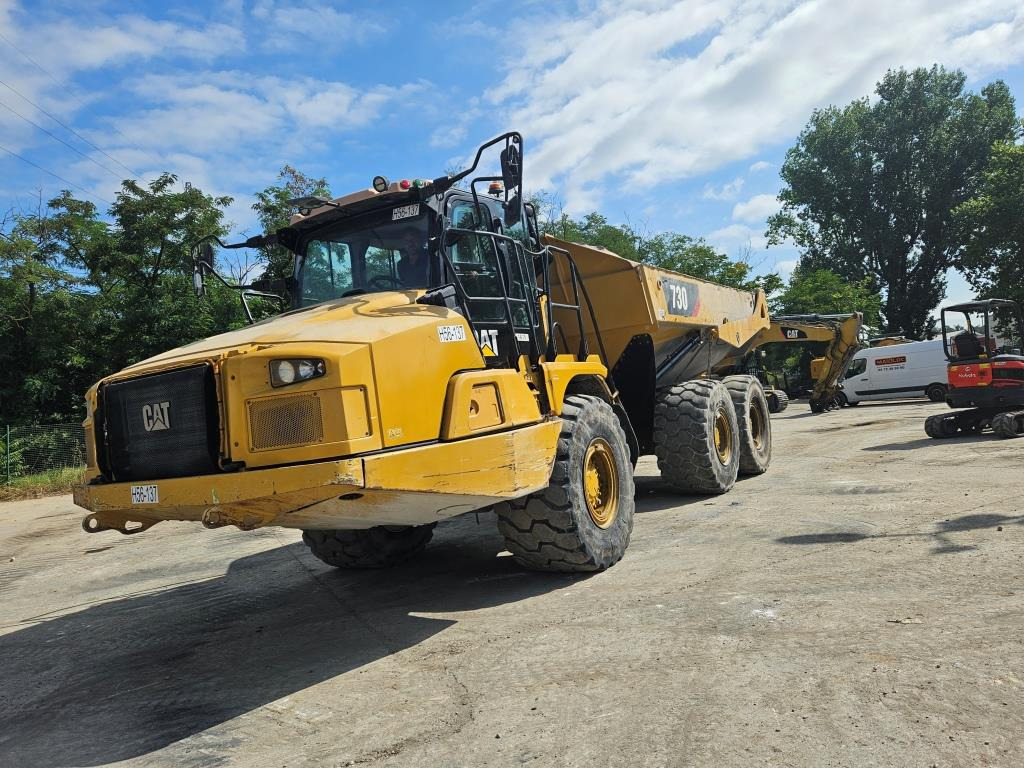 Articulated dumper CATERPILLAR 730: picture 8