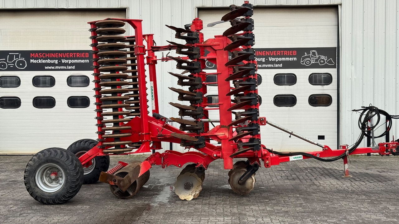 Top Agro SHARK 6.0 GRANO-SYSTEM Hydr. 6,0m - Disc harrow: picture 1 Top Agro SHARK 6.0 GRANO-SYSTEM Hydr. 6,0m - Disc harrow: picture 1