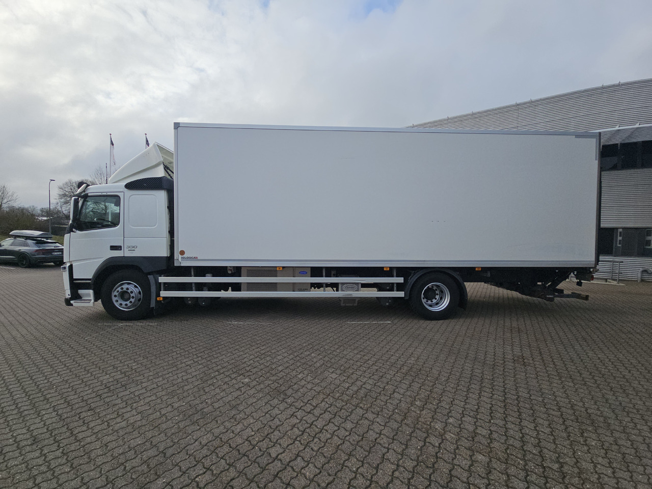 Volvo FM330 - Refrigerator truck: picture 5 Volvo FM330 - Refrigerator truck: picture 5