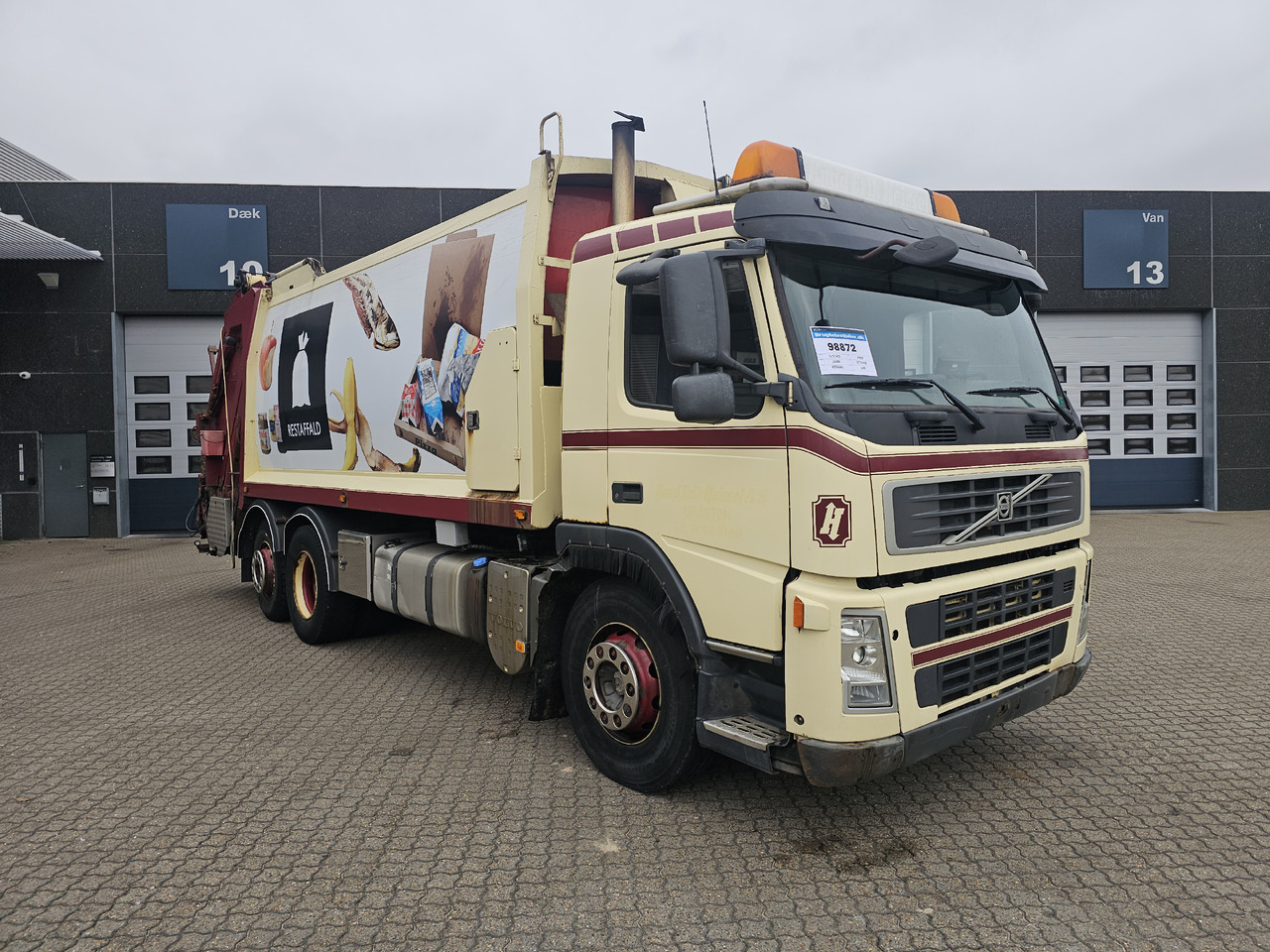 Volvo FM9 6x2 - Garbage truck: picture 2 Volvo FM9 6x2 - Garbage truck: picture 2