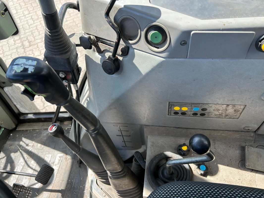 Farm tractor Fendt Farmer 310: picture 8 Farm tractor Fendt Farmer 310: picture 8