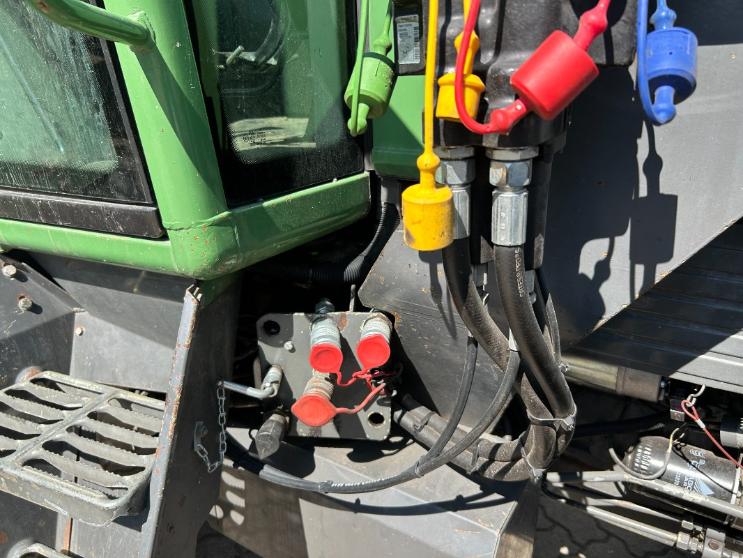 Farm tractor Fendt Farmer 310: picture 14 Farm tractor Fendt Farmer 310: picture 14