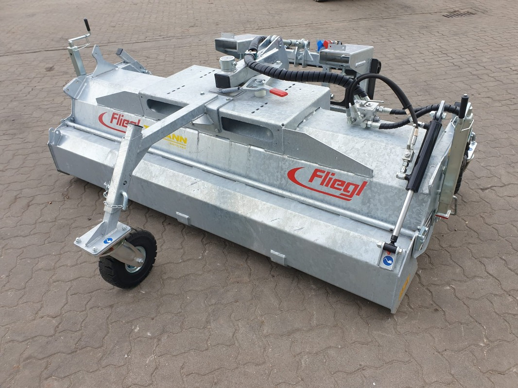 Fliegl KEHRMASCHINE TYP 600 - Mower: picture 5 Fliegl KEHRMASCHINE TYP 600 - Mower: picture 5