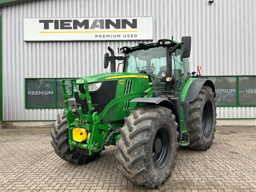 John Deere 6215R - Farm tractor: picture 1 John Deere 6215R - Farm tractor: picture 1