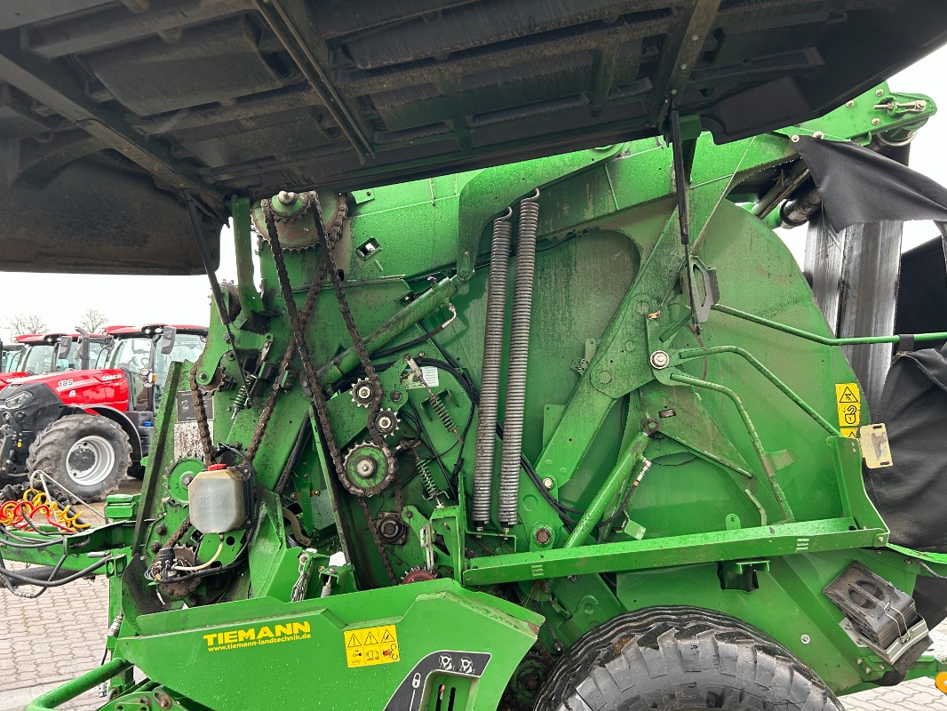 John Deere 990 - Bale wrapper: picture 5 John Deere 990 - Bale wrapper: picture 5