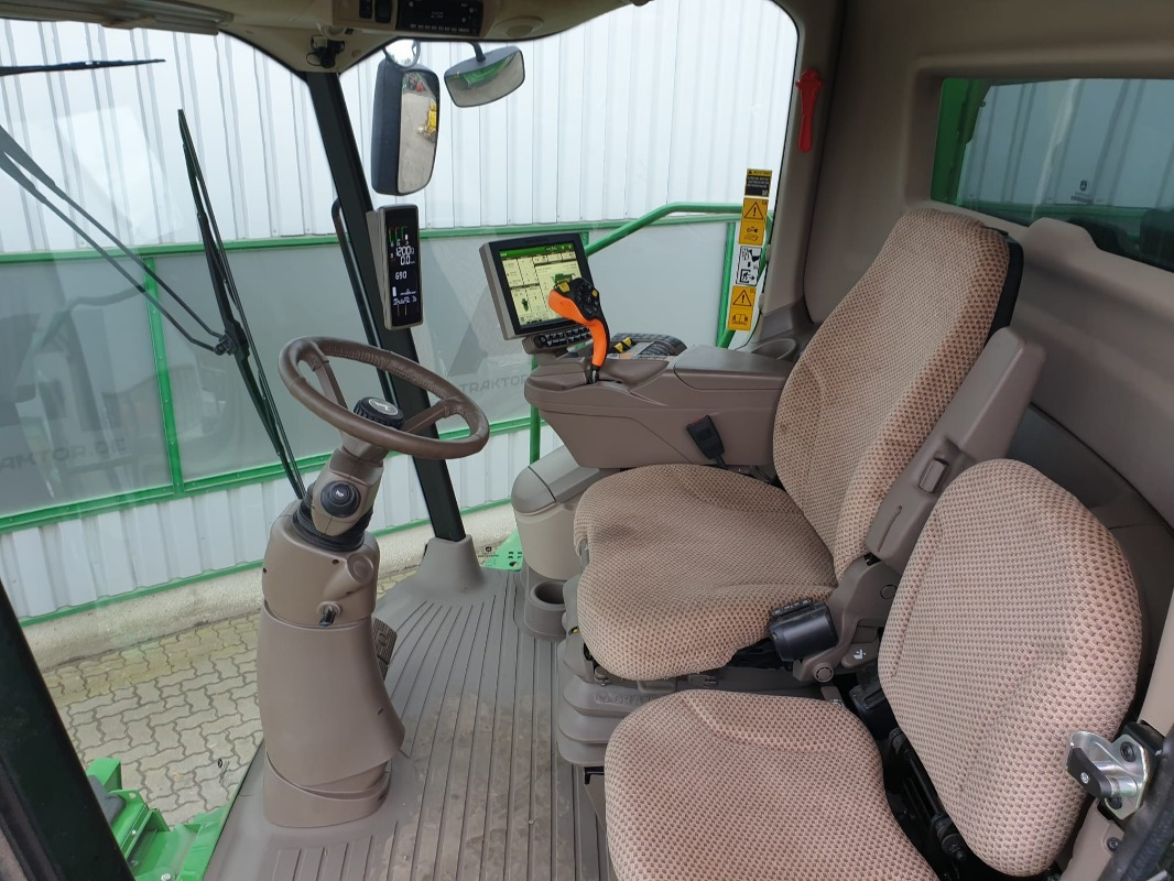 New Combine harvester John Deere S770: picture 7