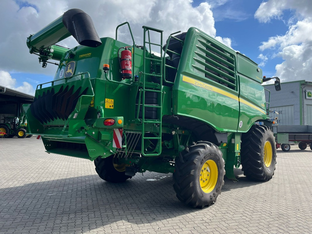 John Deere T660 - Combine harvester: picture 3 John Deere T660 - Combine harvester: picture 3
