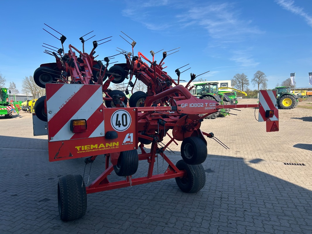 Kuhn GF 10802 T-G II - Tedder/ Rake: picture 5 Kuhn GF 10802 T-G II - Tedder/ Rake: picture 5