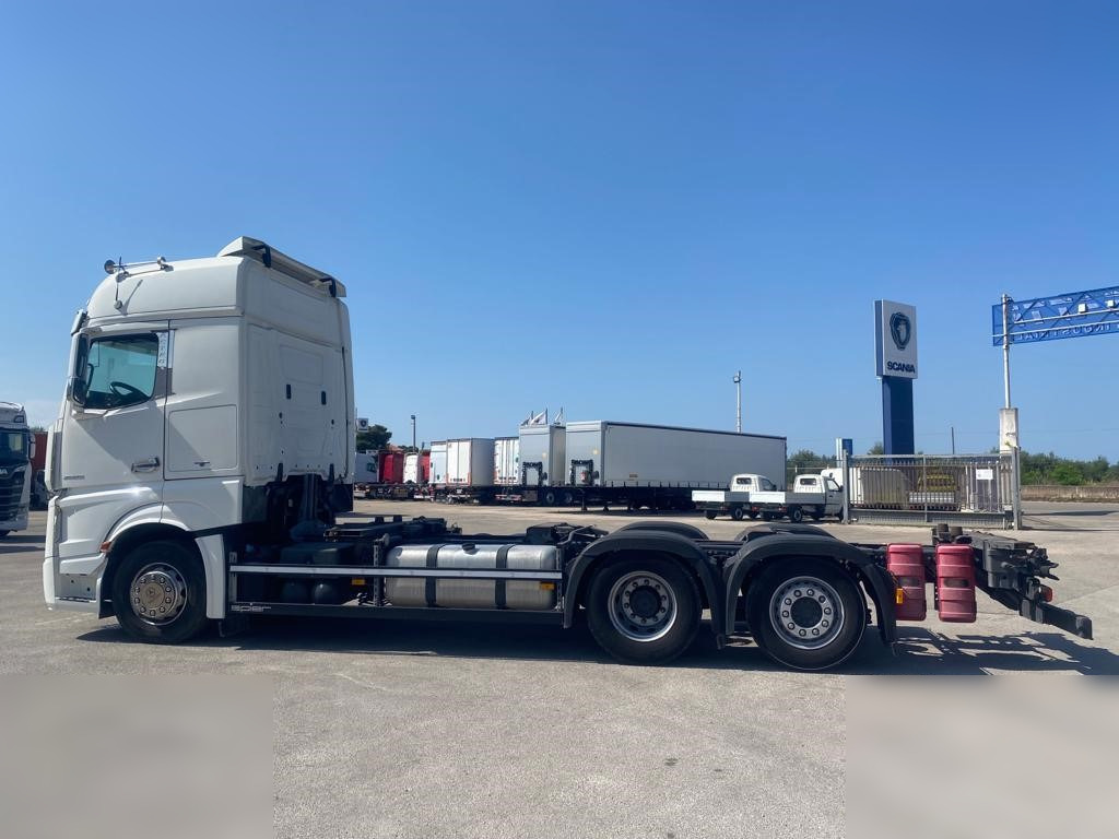 MERCEDES-BENZ ACTROS 2545 - Cab chassis truck: picture 4 MERCEDES-BENZ ACTROS 2545 - Cab chassis truck: picture 4