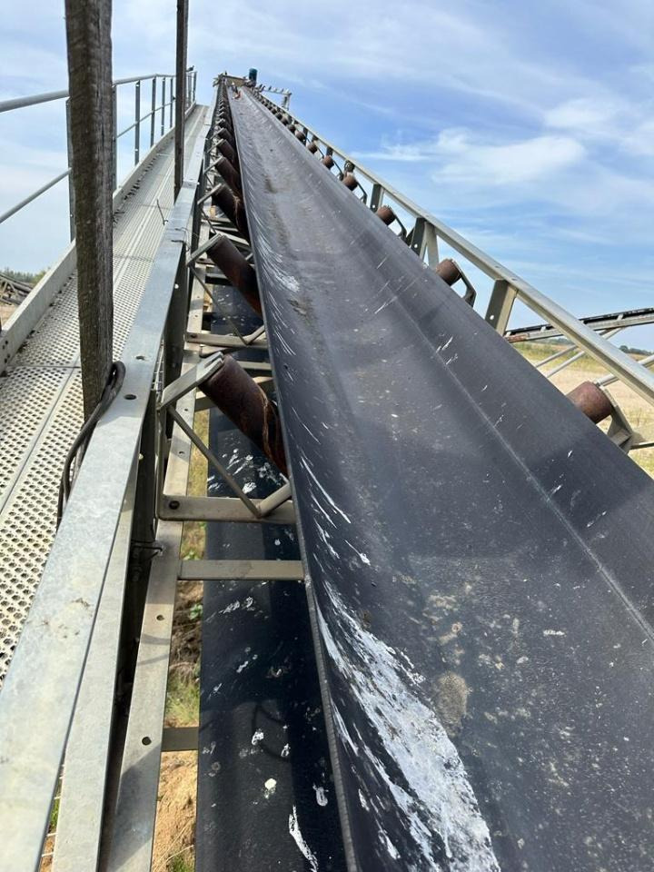 Construction machinery Metso 300 t kieswaschanlage und Splitt Anlage: picture 27