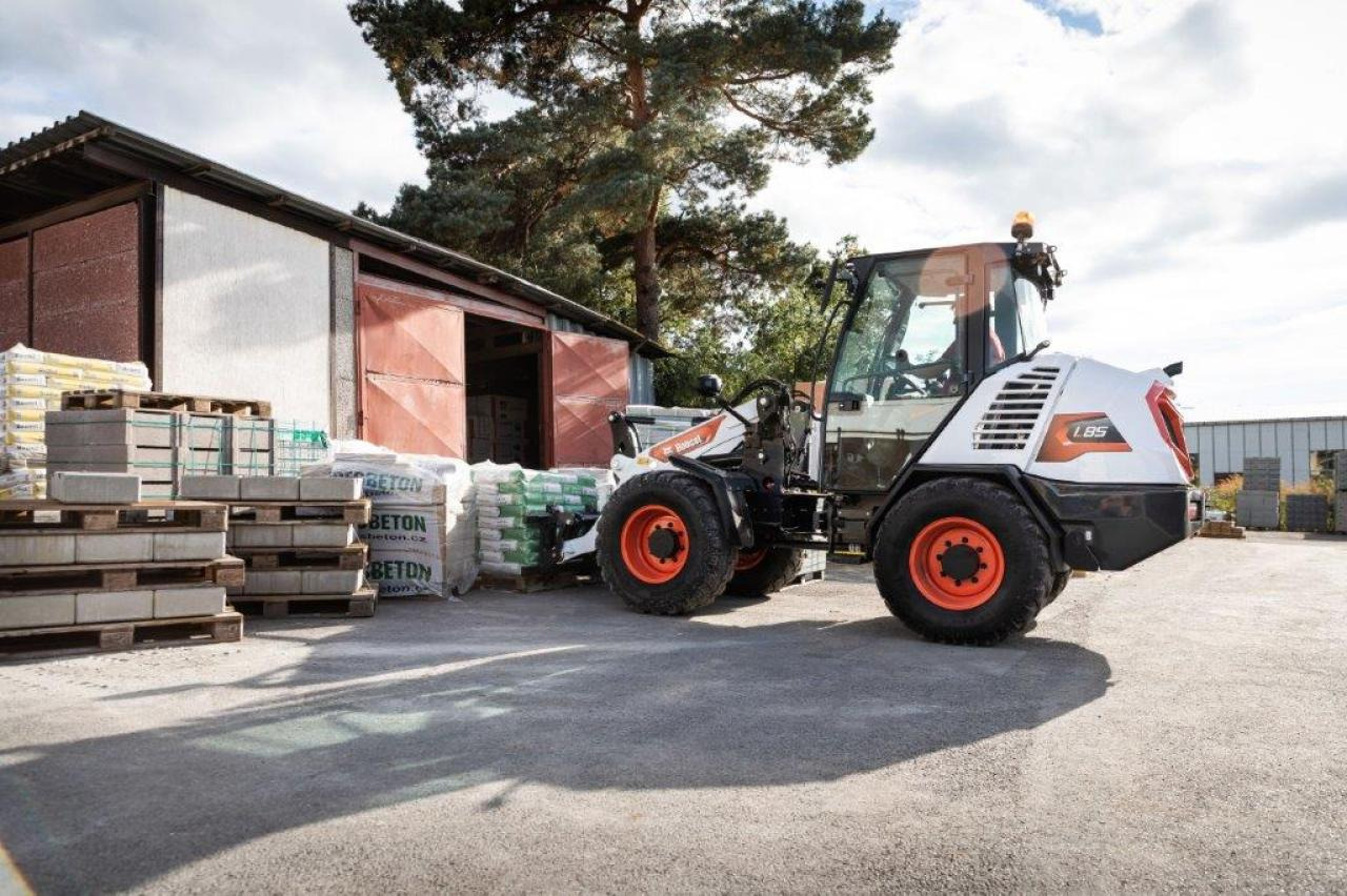Bobcat L85 4 Jahre 0% - Wheel loader: picture 1 Bobcat L85 4 Jahre 0% - Wheel loader: picture 1