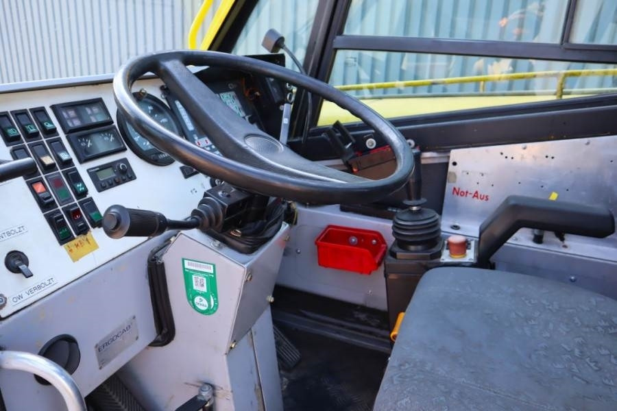 Compact Truck CT2 Diesel, 4x4x4 Drive, 30m Main Boom, 10.3m Hydr - All terrain crane: picture 5 Compact Truck CT2 Diesel, 4x4x4 Drive, 30m Main Boom, 10.3m Hydr - All terrain crane: picture 5