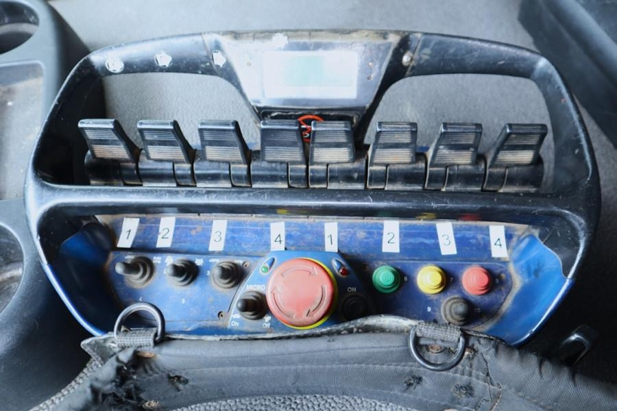 DAF CF85 With HMF 85t/m Crane Dutch Registration, HMF  on lease DAF CF85 With HMF 85t/m Crane Dutch Registration, HMF: picture 11