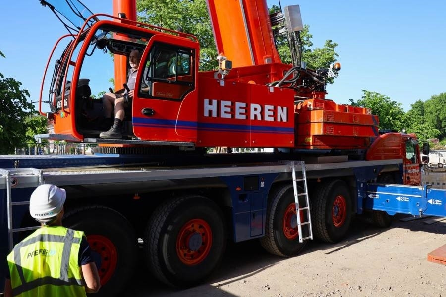 All terrain crane Demag AC220-5 Dutch Registration, 10x6x10, 220t Capacity: picture 15