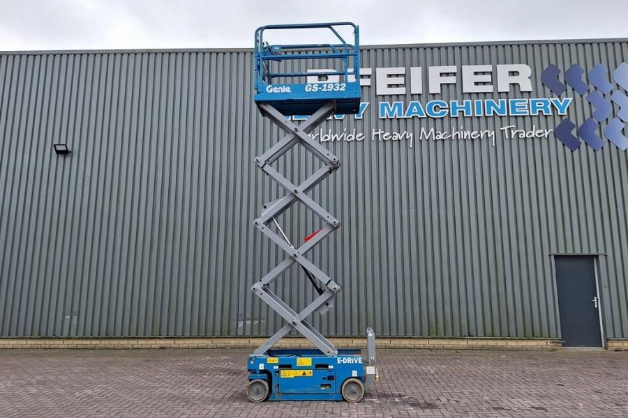 Genie GS1932 E-Drive Several In Stock, 8m Working Height - Scissor lift: picture 3 Genie GS1932 E-Drive Several In Stock, 8m Working Height - Scissor lift: picture 3