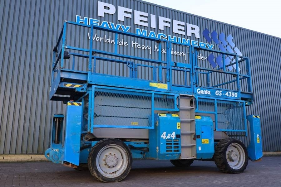 Genie GS4390 Diesel, 4x4 Drive, 15m Working Height, 680k - Scissor lift: picture 1 Genie GS4390 Diesel, 4x4 Drive, 15m Working Height, 680k - Scissor lift: picture 1